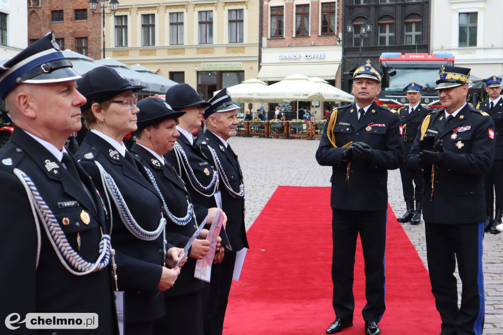 Chełmińscy strażacy wyróżnieni za długoletnią służbę