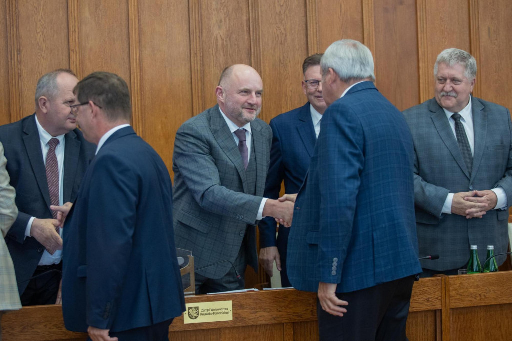 Wotum zaufania i absolutorium dla zarządu województwa