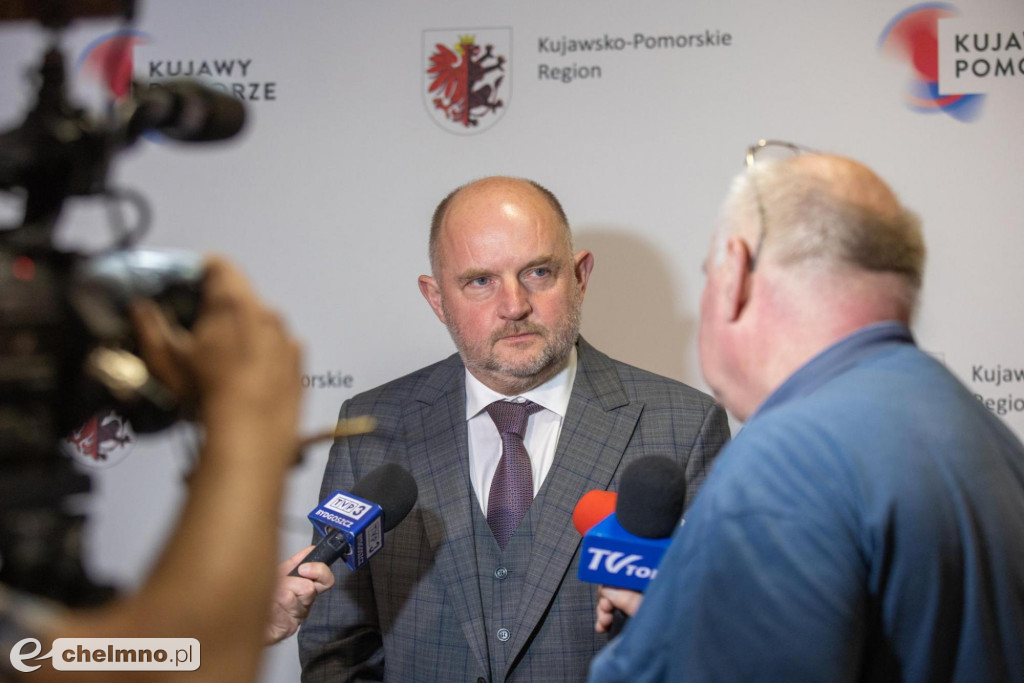 Wotum zaufania i absolutorium dla zarządu województwa
