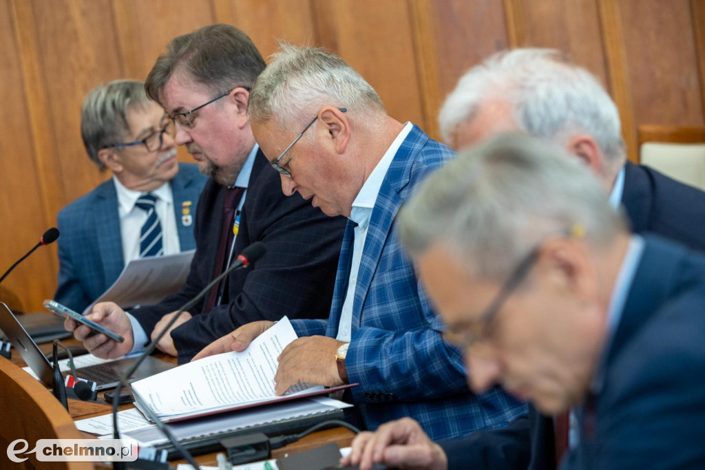 Wotum zaufania i absolutorium dla zarządu województwa