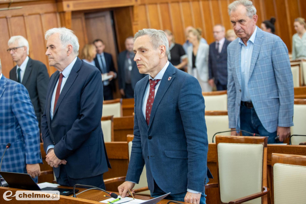 Wotum zaufania i absolutorium dla zarządu województwa