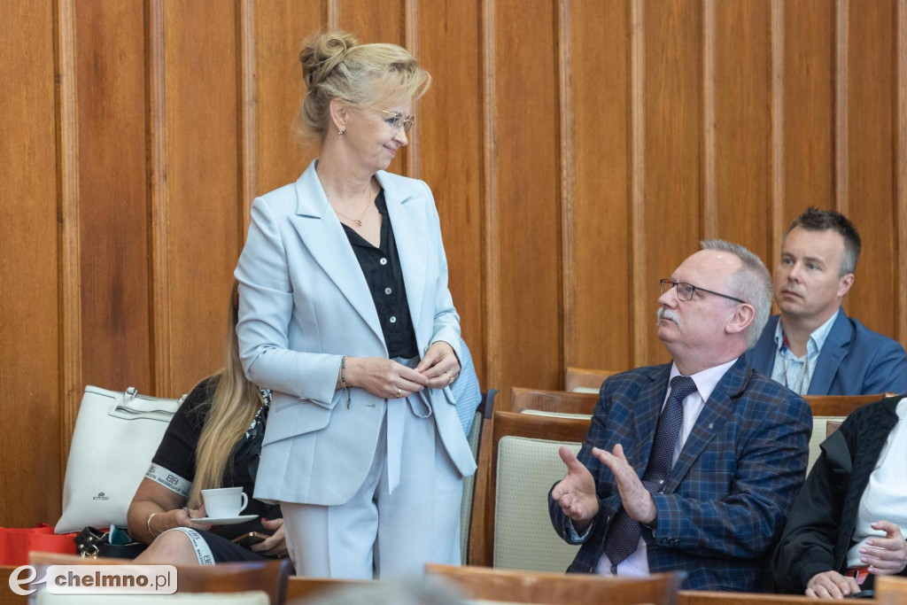 Wotum zaufania i absolutorium dla zarządu województwa