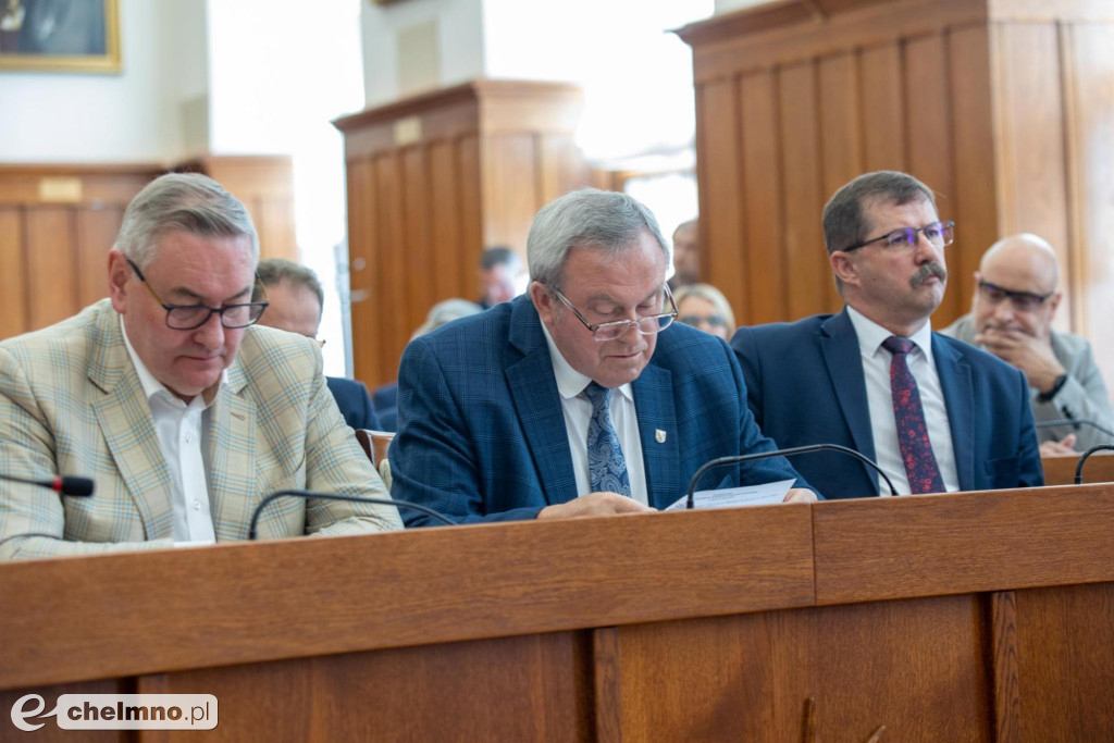 Wotum zaufania i absolutorium dla zarządu województwa