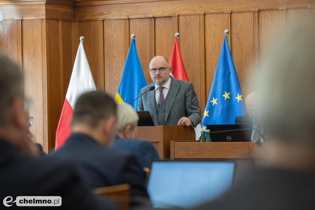 Wotum zaufania i absolutorium dla zarządu województwa