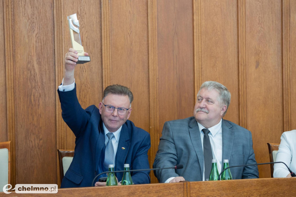Wotum zaufania i absolutorium dla zarządu województwa