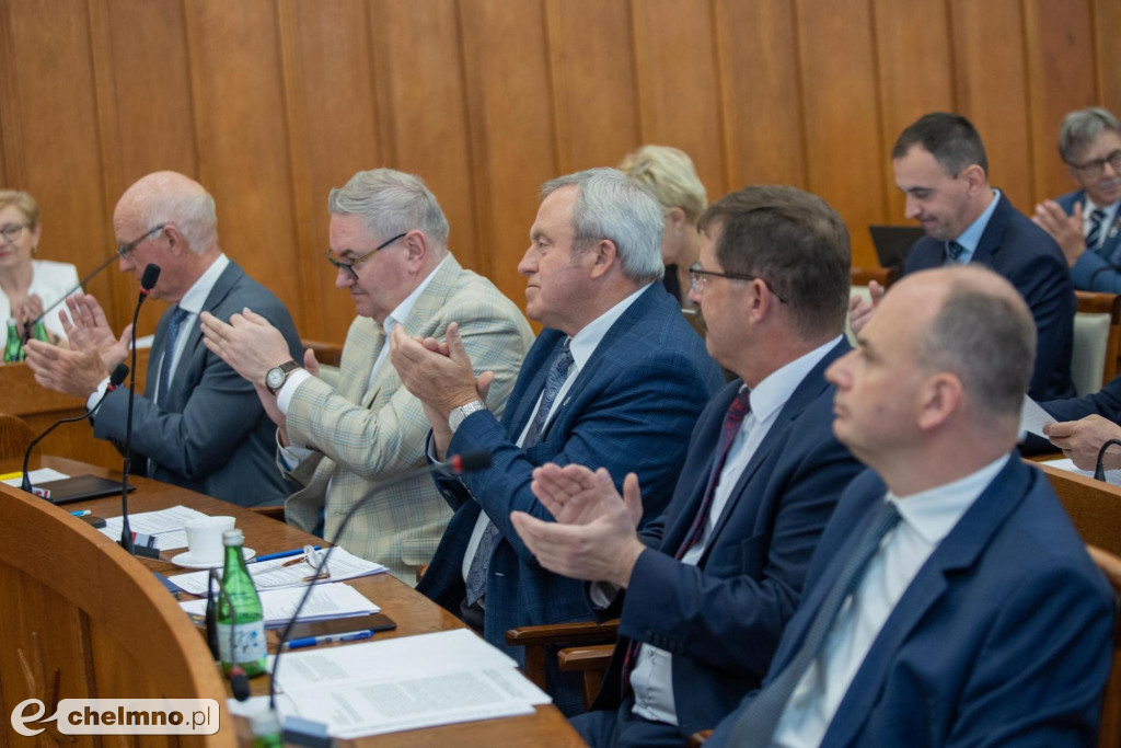 Wotum zaufania i absolutorium dla zarządu województwa