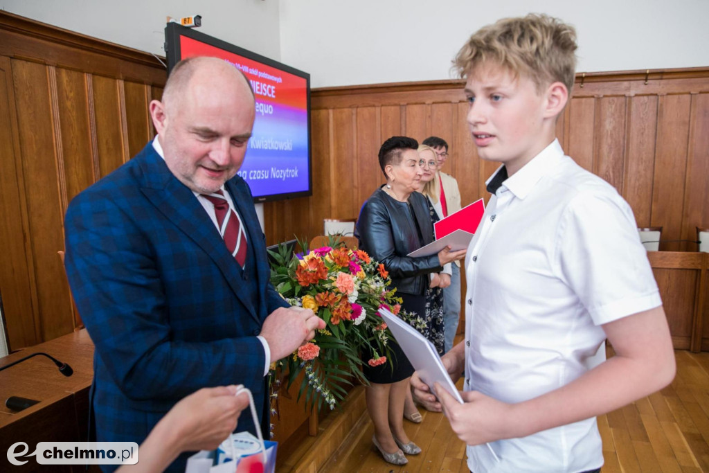 Gratulujemy laureatom konkursów o naukowych gigantach regionu