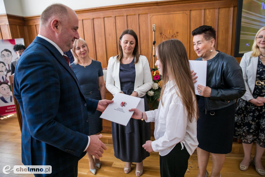 Gratulujemy laureatom konkursów o naukowych gigantach regionu
