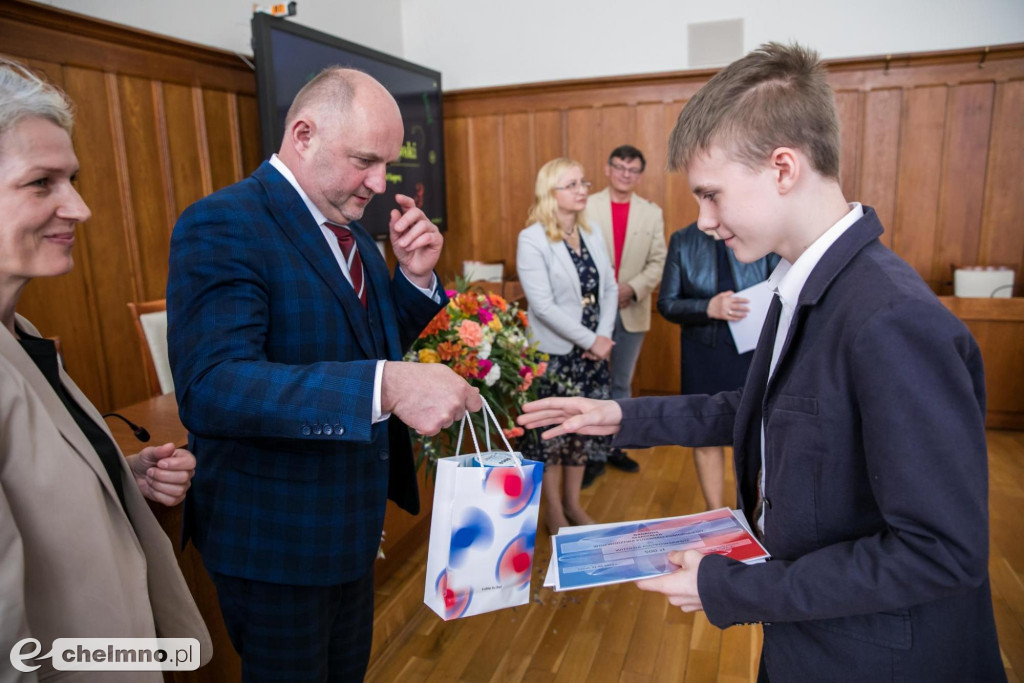 Gratulujemy laureatom konkursów o naukowych gigantach regionu