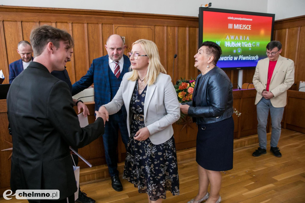 Gratulujemy laureatom konkursów o naukowych gigantach regionu