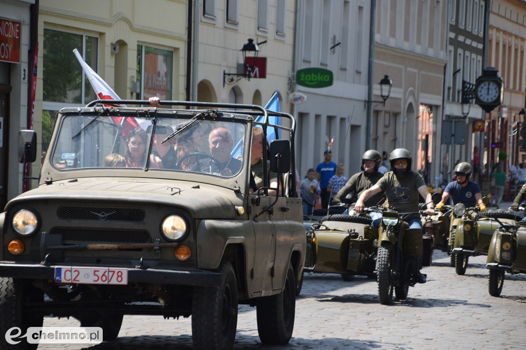Uczestnicy X Zlotu Szlakiem Twierdzy Chełmno przybyli na Rynek