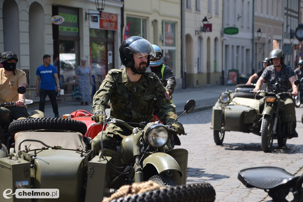 Uczestnicy X Zlotu Szlakiem Twierdzy Chełmno przybyli na Rynek