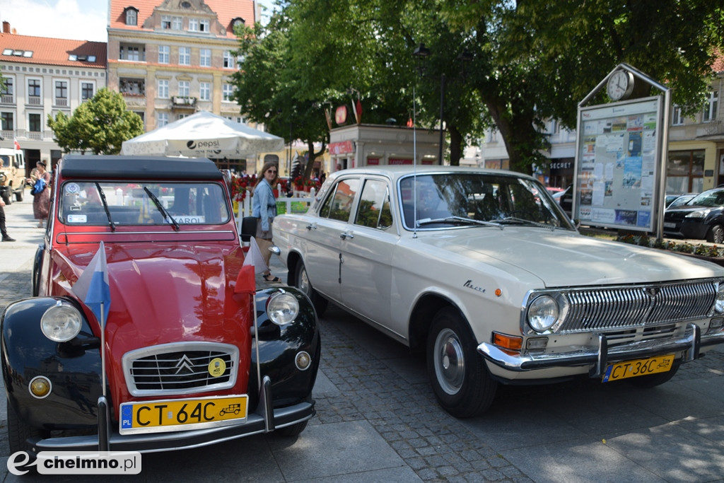 Uczestnicy X Zlotu Szlakiem Twierdzy Chełmno przybyli na Rynek