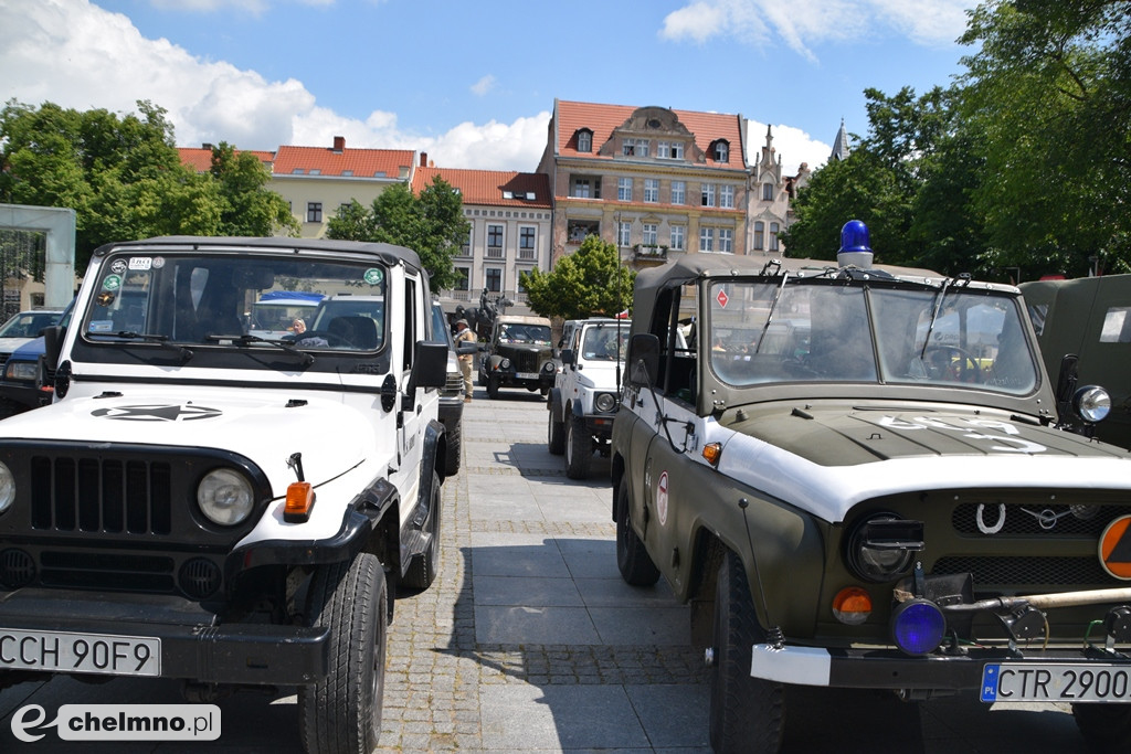 Uczestnicy X Zlotu Szlakiem Twierdzy Chełmno przybyli na Rynek