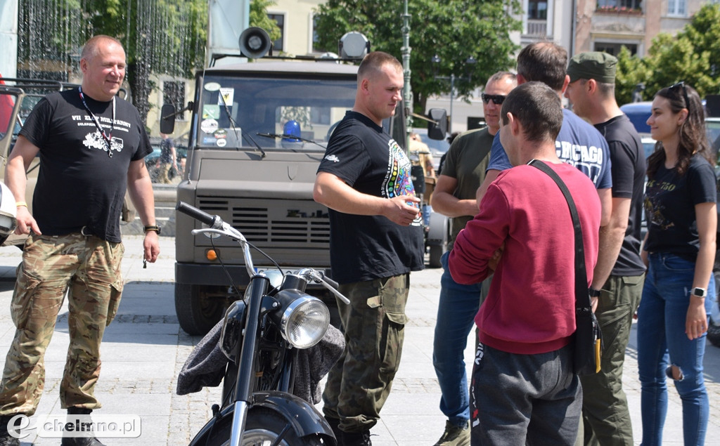 Uczestnicy X Zlotu Szlakiem Twierdzy Chełmno przybyli na Rynek