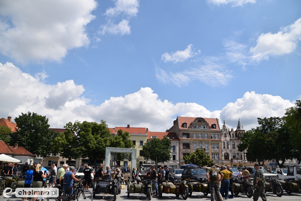 Uczestnicy X Zlotu Szlakiem Twierdzy Chełmno przybyli na Rynek