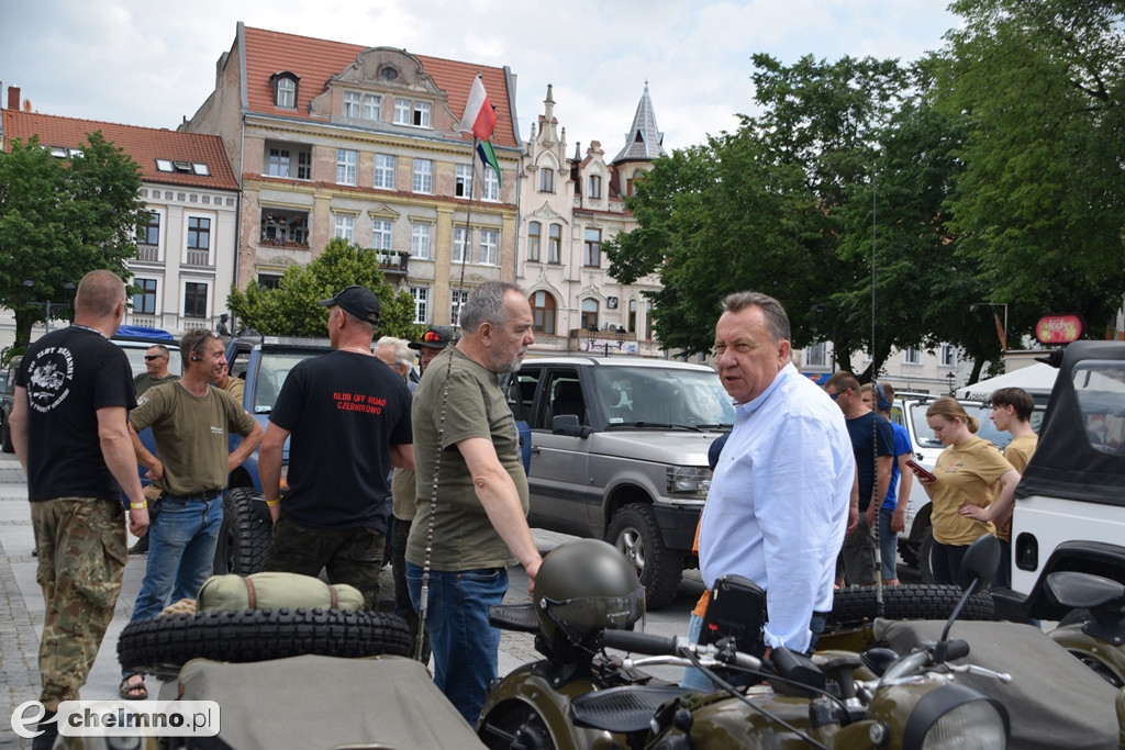 Uczestnicy X Zlotu Szlakiem Twierdzy Chełmno przybyli na Rynek