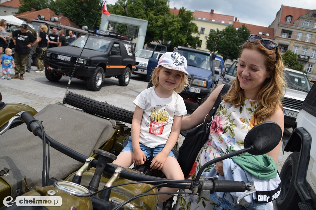 Uczestnicy X Zlotu Szlakiem Twierdzy Chełmno przybyli na Rynek