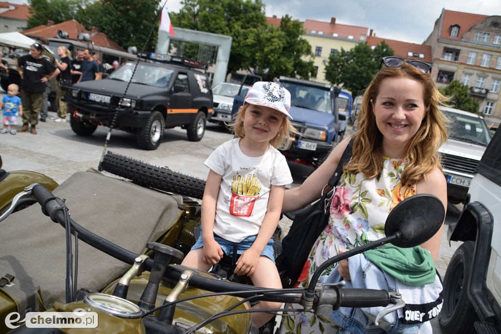 Uczestnicy X Zlotu Szlakiem Twierdzy Chełmno przybyli na Rynek