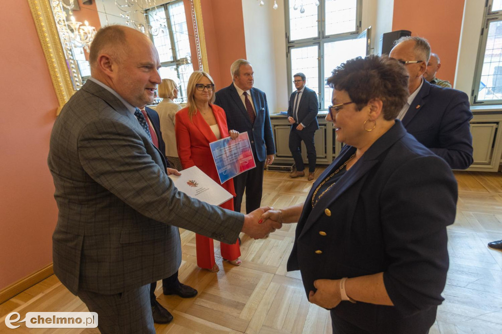 Dotacje na drogi dojazdowe do gruntów rolnych