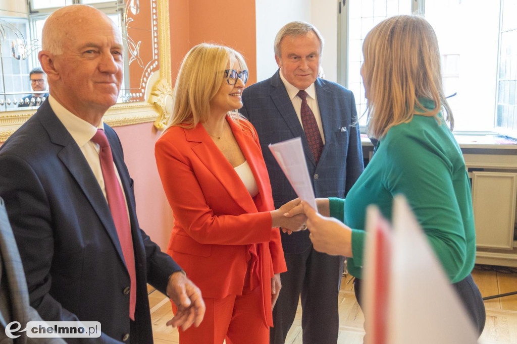 Dotacje na drogi dojazdowe do gruntów rolnych