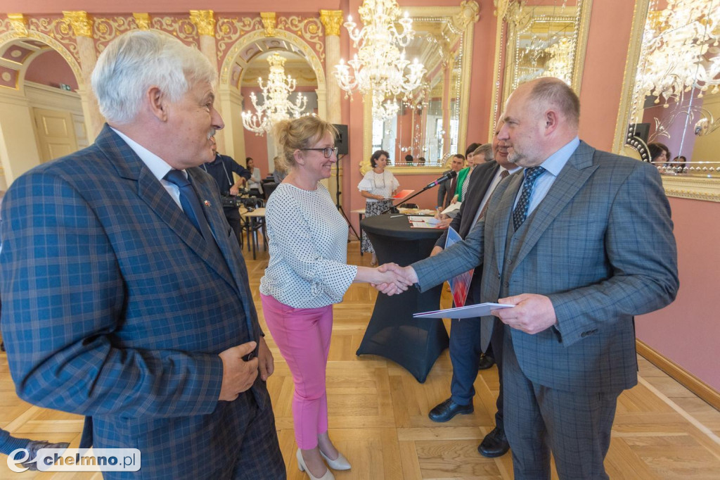 Dotacje na drogi dojazdowe do gruntów rolnych