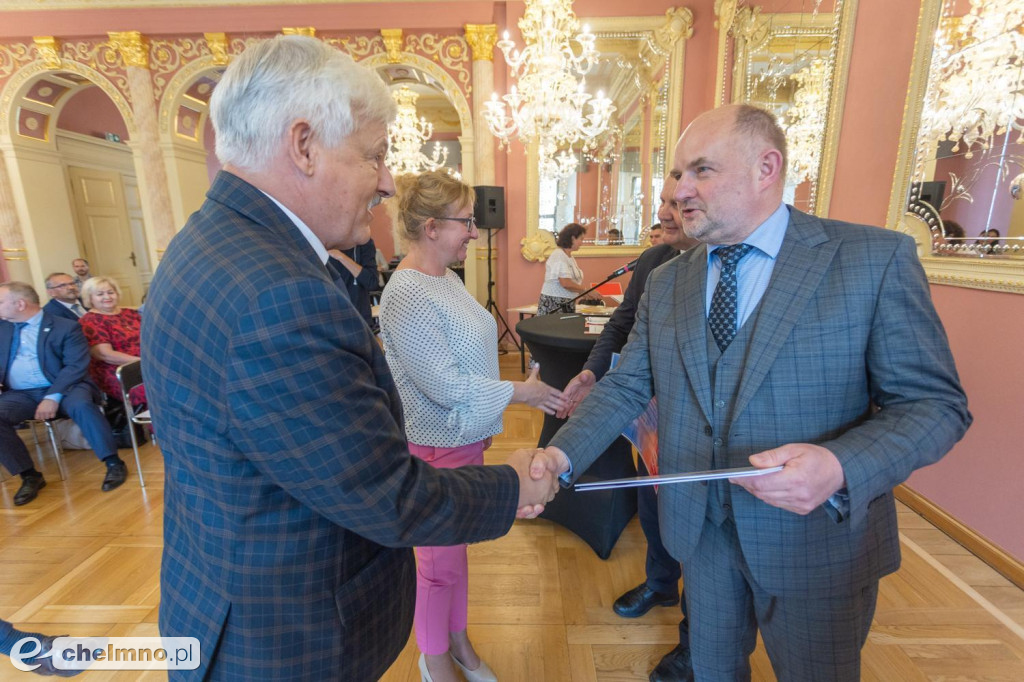 Dotacje na drogi dojazdowe do gruntów rolnych