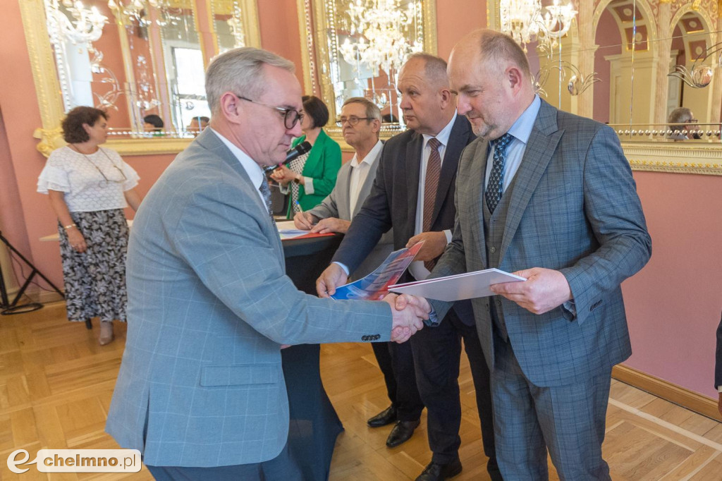 Dotacje na drogi dojazdowe do gruntów rolnych