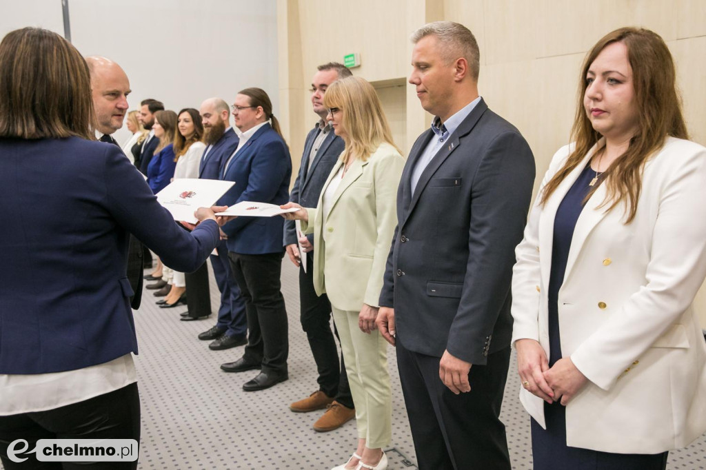 Urzędnicy złożyli ślubowanie