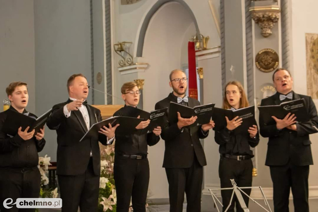 Złoty dyplom dla Collegium Cantorum na konkursie Chórów