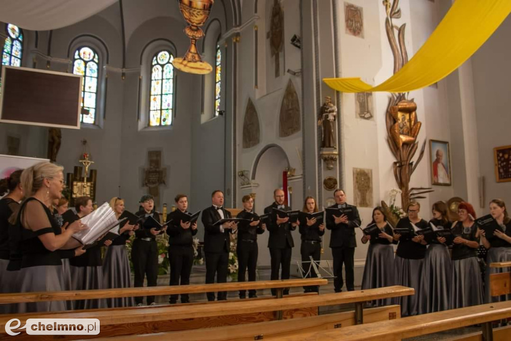 Złoty dyplom dla Collegium Cantorum na konkursie Chórów