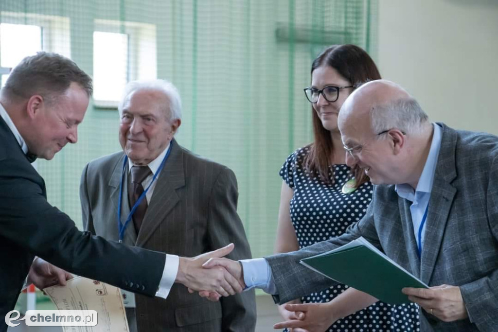 Złoty dyplom dla Collegium Cantorum na konkursie Chórów
