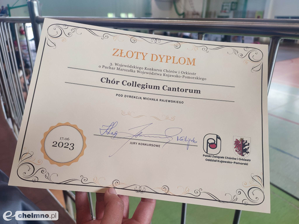 Złoty dyplom dla Collegium Cantorum na konkursie Chórów