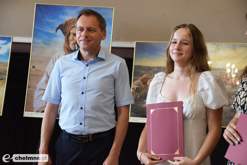 Nagrody Burmistrza dla uczniów z najlepszymi wynikami