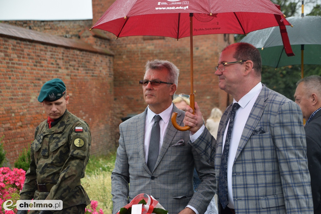 Święto 66 Kaszubskiego Pułku Piechoty przed Pomnikiem Kaszubskim