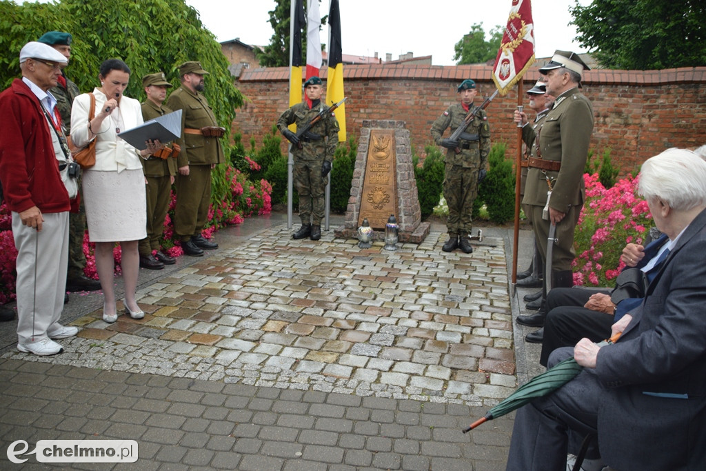 Święto 66 Kaszubskiego Pułku Piechoty przed Pomnikiem Kaszubskim