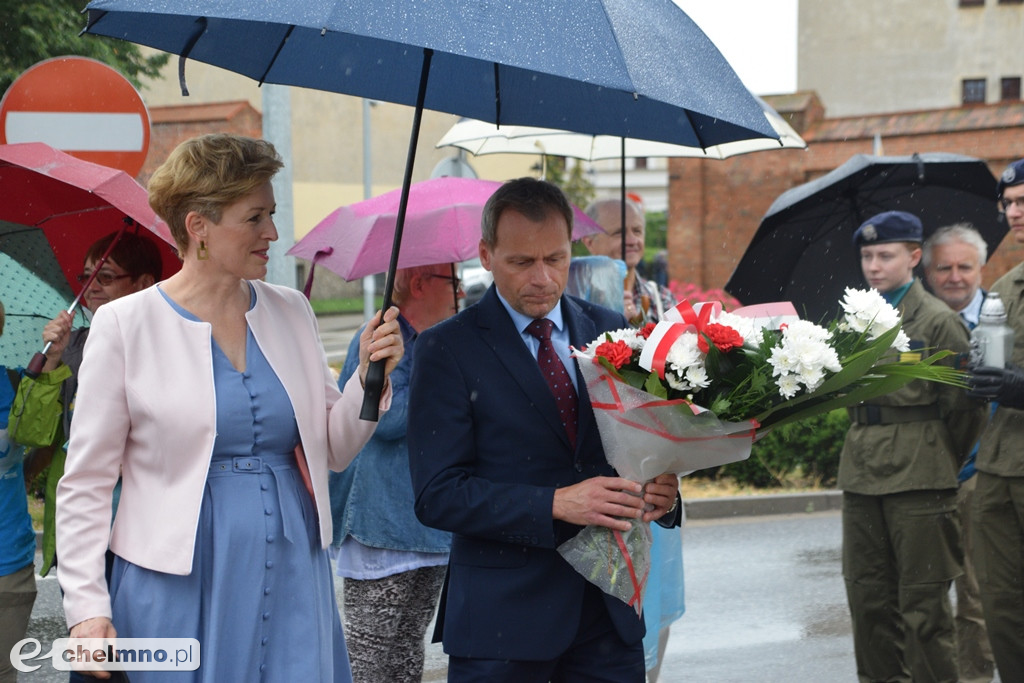 Święto 66 Kaszubskiego Pułku Piechoty przed Pomnikiem Kaszubskim