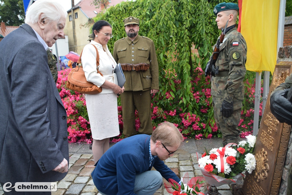 Święto 66 Kaszubskiego Pułku Piechoty przed Pomnikiem Kaszubskim