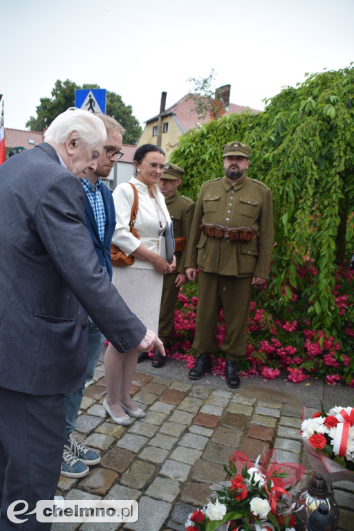Święto 66 Kaszubskiego Pułku Piechoty przed Pomnikiem Kaszubskim