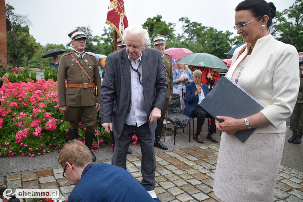 Święto 66 Kaszubskiego Pułku Piechoty przed Pomnikiem Kaszubskim