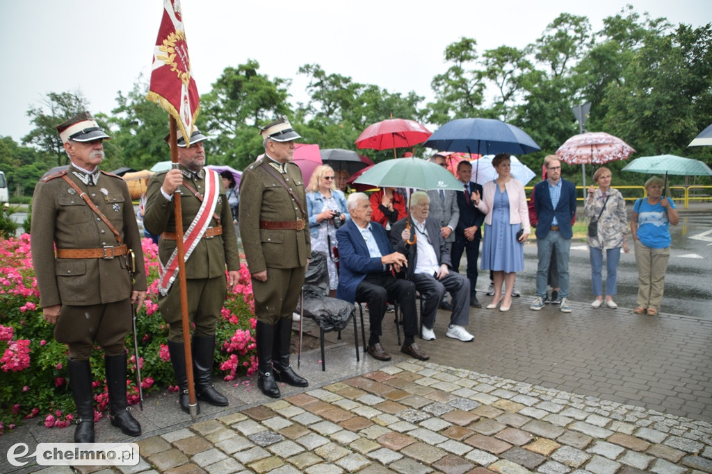 Święto 66 Kaszubskiego Pułku Piechoty przed Pomnikiem Kaszubskim