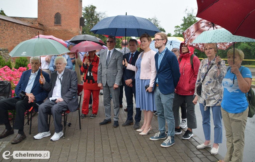 Święto 66 Kaszubskiego Pułku Piechoty przed Pomnikiem Kaszubskim