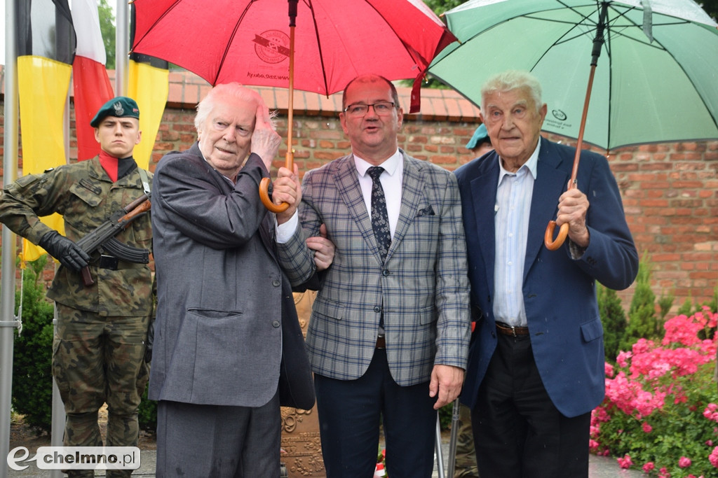 Święto 66 Kaszubskiego Pułku Piechoty przed Pomnikiem Kaszubskim