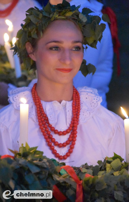 Symboliczne obrzędy Nocy Świętojańskiej w wykonaniu ZPiT 