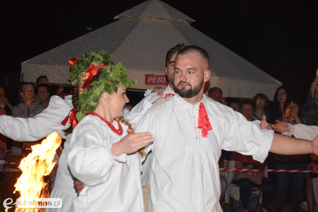 Symboliczne obrzędy Nocy Świętojańskiej w wykonaniu ZPiT 
