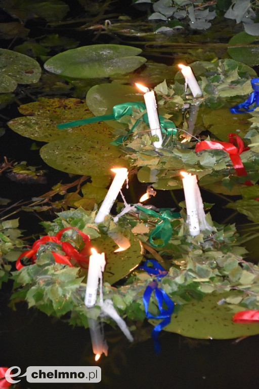 Symboliczne obrzędy Nocy Świętojańskiej w wykonaniu ZPiT 