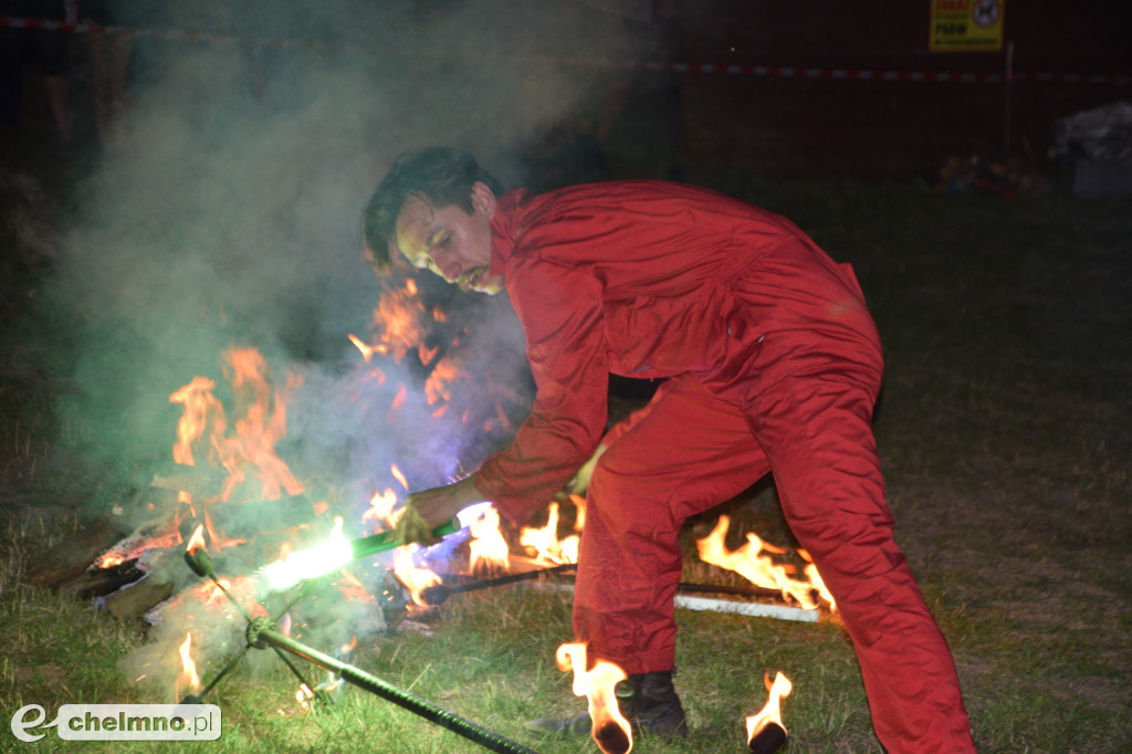 Efektowny pokaz Fire Show nad Jeziorem Starogrodzkim
