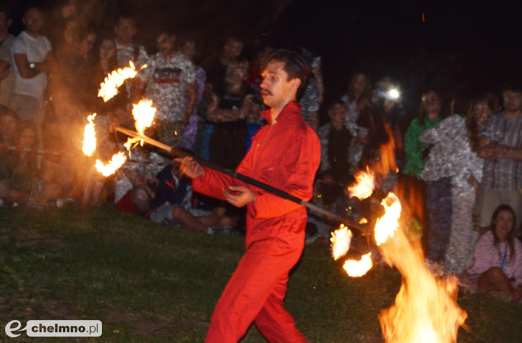 Efektowny pokaz Fire Show nad Jeziorem Starogrodzkim