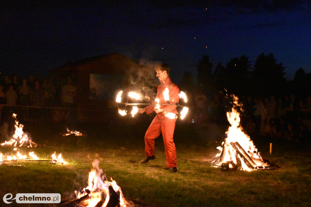 Efektowny pokaz Fire Show nad Jeziorem Starogrodzkim