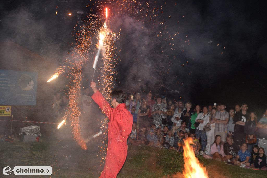 Efektowny pokaz Fire Show nad Jeziorem Starogrodzkim